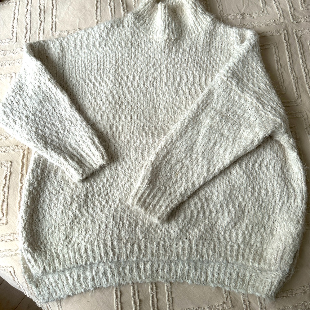 Mock neck chunky knit turtleneck